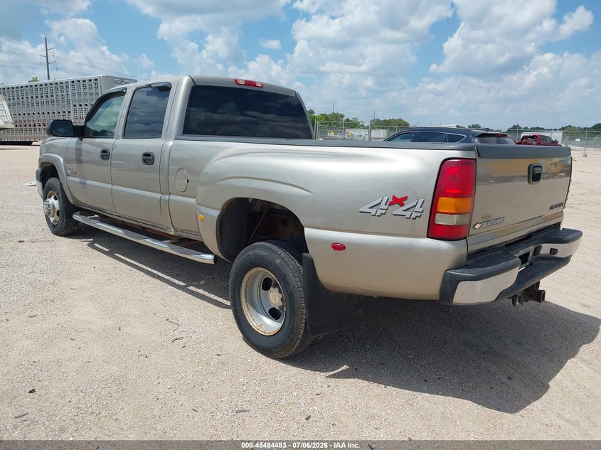 2003 Chevrolet Silverado 3500 VIN 1GCJK33113F192714 IAAI salvage auction — HAIL, Salvage (Kansas), sold $8,100 on 2026-07-24 (photo 3)