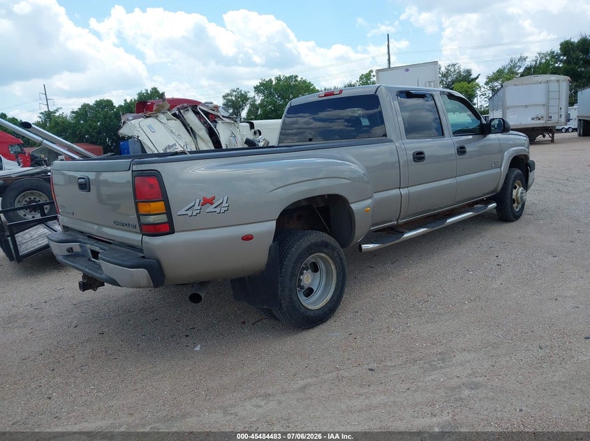 2003 Chevrolet Silverado 3500 VIN 1GCJK33113F192714 IAAI salvage auction — HAIL, Salvage (Kansas), sold $8,100 on 2026-07-24 (photo 4)