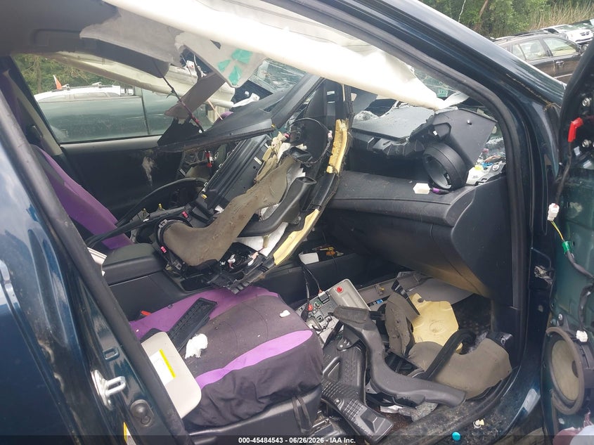 2018 Toyota Rav 4 VIN JTMBFREV5JJ204563 IAAI salvage auction — VANDALISM, Salvage (Vermont), sold $2,150 on 2026-07-30 (photo 5)