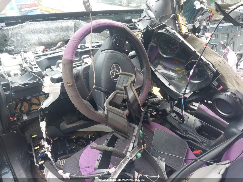 2018 Toyota Rav 4 VIN JTMBFREV5JJ204563 IAAI salvage auction — VANDALISM, Salvage (Vermont), sold $2,150 on 2026-07-30 (photo 6)