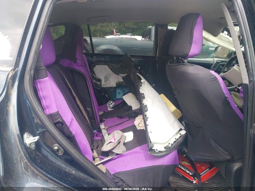 2018 Toyota Rav 4 VIN JTMBFREV5JJ204563 IAAI salvage auction — VANDALISM, Salvage (Vermont), sold $2,150 on 2026-07-30 (photo 8)