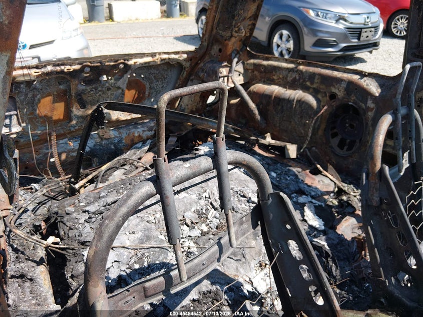 2005 Mini Cooper VIN WMWRE33435TD93152 IAAI salvage auction — TOTAL BURN, Bill Of Sale - Parts Only (Washington), sold $100 on 2026-08-19 (photo 8)