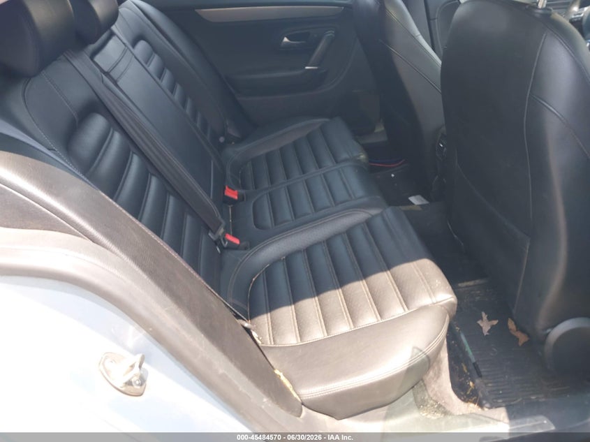 2013 Volkswagen Passat cc VIN WVWRP7AN6DE563956 IAAI salvage auction — REAR END, Clear (Massachusetts), sold $875 on 2026-07-09 (photo 8)