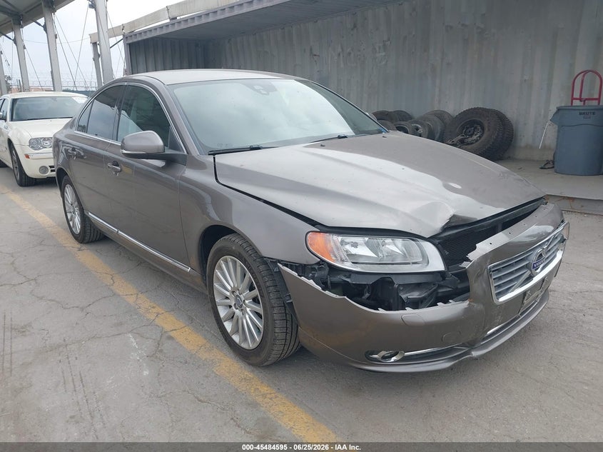 2012 Volvo S80 VIN YV1940AS0C1151277 IAAI salvage auction — FRONT END, Salvage (California), sold $950 on 2026-07-15 (photo 1)