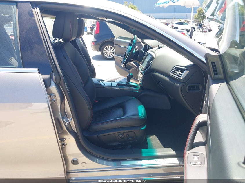 2016 Maserati Ghibli VIN ZAM57XSA4G1167039 IAAI salvage auction — REAR END, Salvage Title, sold $6,950 on 2026-08-03 (photo 5)