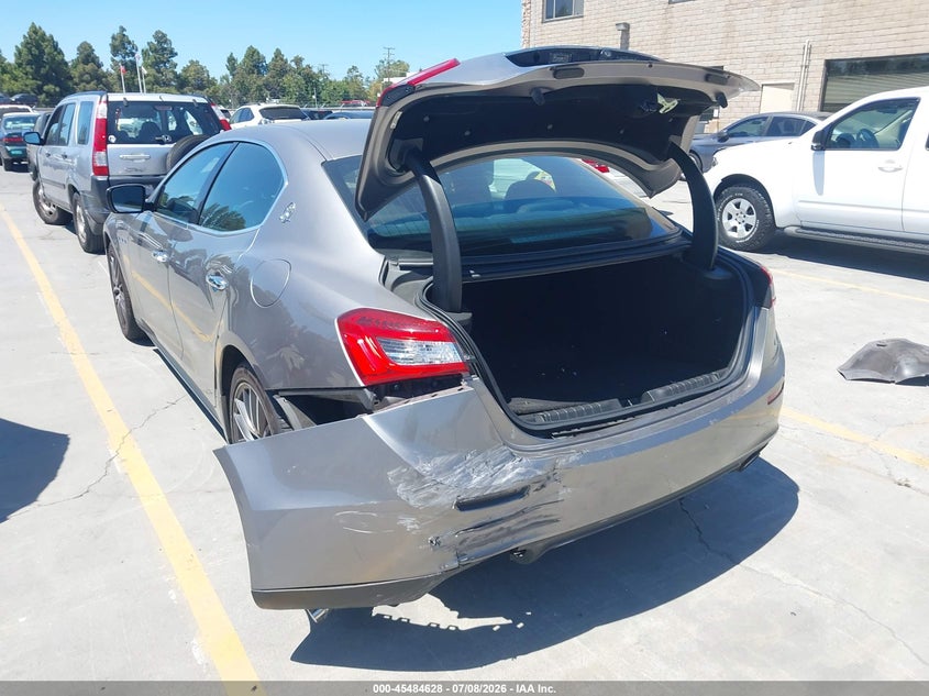 2016 Maserati Ghibli VIN ZAM57XSA4G1167039 IAAI salvage auction — REAR END, Salvage Title, sold $6,950 on 2026-08-03 (photo 6)
