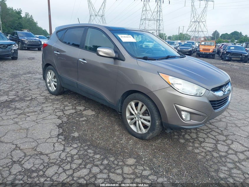 2013 Hyundai Tucson VIN KM8JU3AC8DU565870 IAAI salvage auction — NORMAL WEAR, Clear (Pennsylvania), sold $2,300 on 2026-07-17 (photo 1)