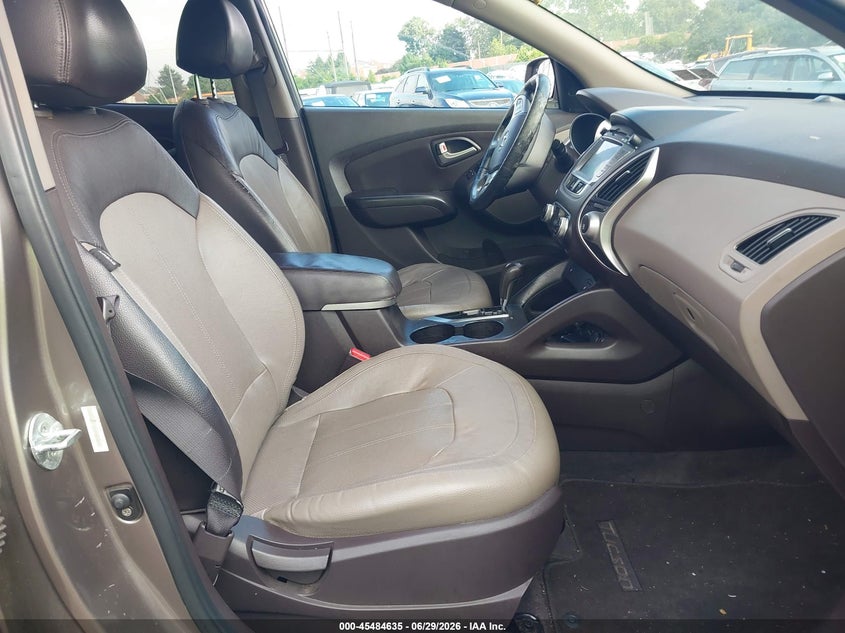 2013 Hyundai Tucson VIN KM8JU3AC8DU565870 IAAI salvage auction — NORMAL WEAR, Clear (Pennsylvania), sold $2,300 on 2026-07-17 (photo 5)