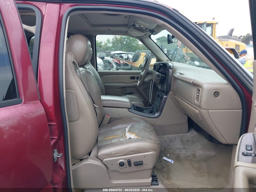 2005 Gmc Yukon VIN 1GKEK63U05J216549 IAAI salvage auction — NORMAL WEAR, Salvage Title - Dealer (California), sold $1,275 on 2026-07-09 (photo 5)