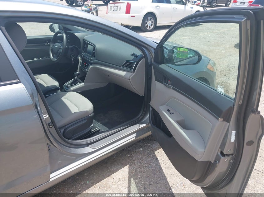 2017 Hyundai Elantra VIN KMHD84LF2HU422577 IAAI salvage auction — REAR END, Rebuildable (Florida), sold $3,975 on 2026-07-16 (photo 5)