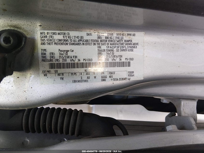 2015 Ford Focus VIN 1FADP3F25FL316563 IAAI salvage auction — NORMAL WEAR, Clear-Dealer Only (Arizona), sold $75 on 2026-07-09 (photo 9)