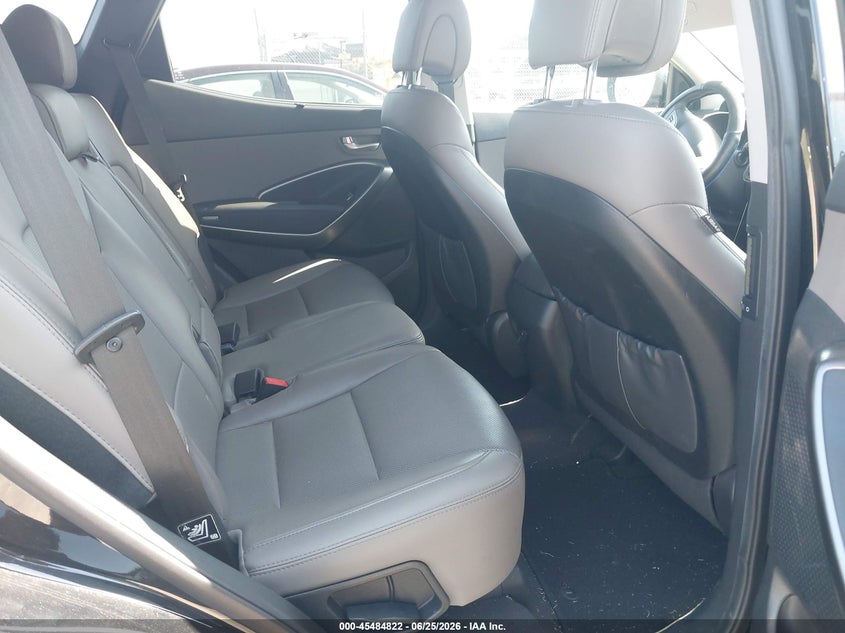 2018 Hyundai Santa fe VIN 5XYZU3LB6JG563110 IAAI salvage auction — NORMAL WEAR, Clear (Florida), sold $4,650 on 2026-07-08 (photo 8)