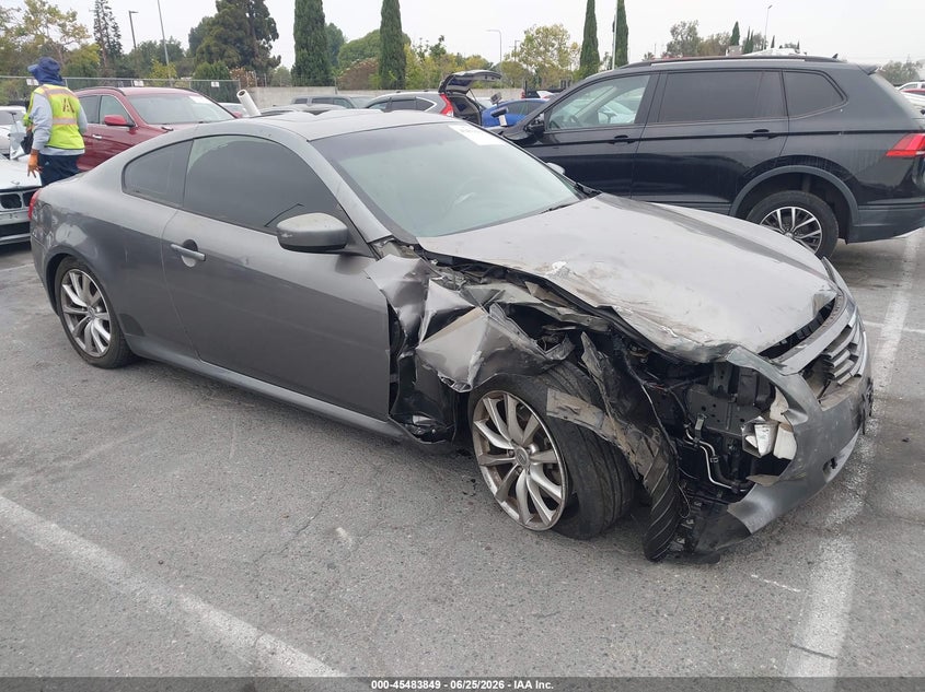 2013 Infiniti G VIN JN1CV6EK5DM921305 IAAI salvage auction — FRONT & REAR, Salvage (California), sold $950 on 2026-07-30 (photo 1)