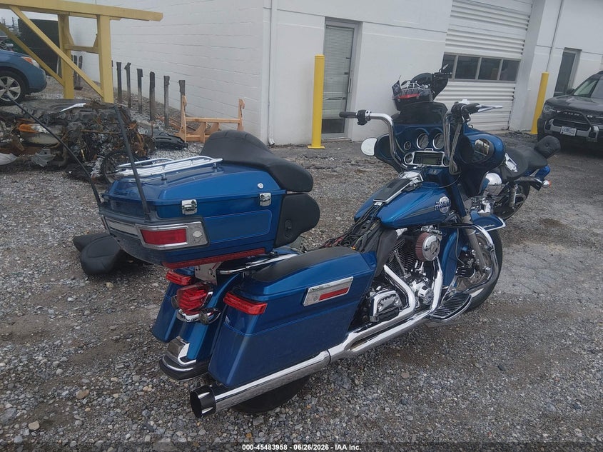 2006 Harley-davidson Flhtcui VIN 1HD1FCW166Y630411 IAAI salvage auction — LEFT FRONT, Salvage (Pennsylvania), sold $1,250 on 2026-07-08 (photo 4)