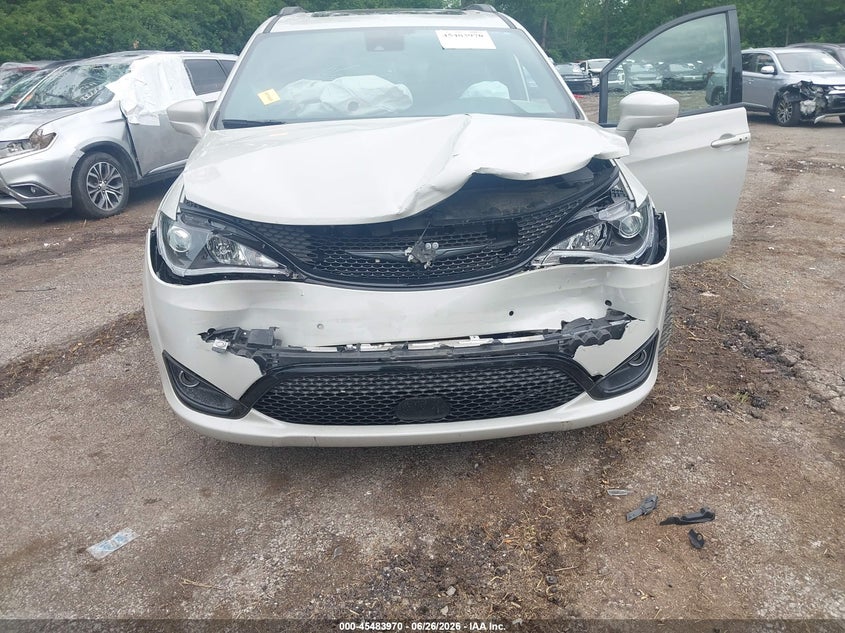 2020 Chrysler Pacifica VIN 2C4RC3BG1LR270892 IAAI salvage auction — FRONT END, Wait Title, sold $4,800 on 2026-10-10 (photo 6)