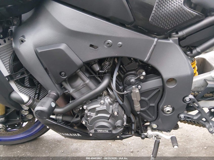 2025 Yamaha Mt VIN JYARN81Y8SA000462 IAAI salvage auction — RIGHT FRONT, Salvage (California), sold $2,550 on 2026-07-30 (photo 9)