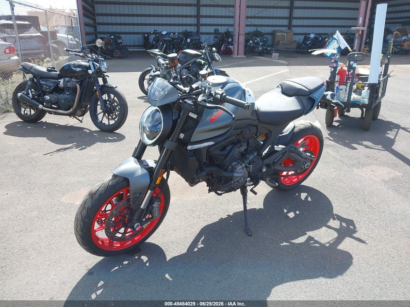2022 Ducati Monster VIN ZDMMAMDT2NB006313 IAAI salvage auction — LEFT SIDE, Salvage (Hawaii), sold $3,200 on 2026-09-02 (photo 2)