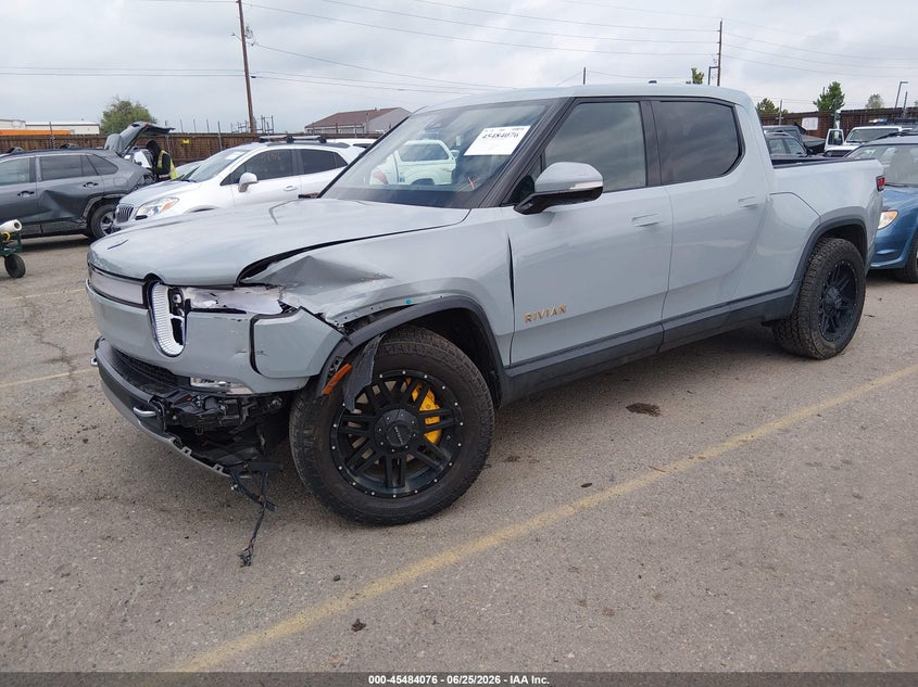 2022 Rivian R1t VIN 7FCTGAAA5NN009948 IAAI salvage auction — LEFT FRONT, Salvage Title, sold $19,250 on 2026-09-17 (photo 2)