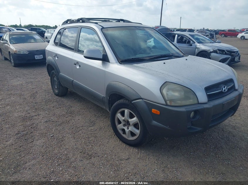 2005 Hyundai Tucson VIN KM8JN12D65U196999 IAAI salvage auction — NORMAL WEAR, Original (Texas), sold $375 on 2026-07-29 (photo 1)