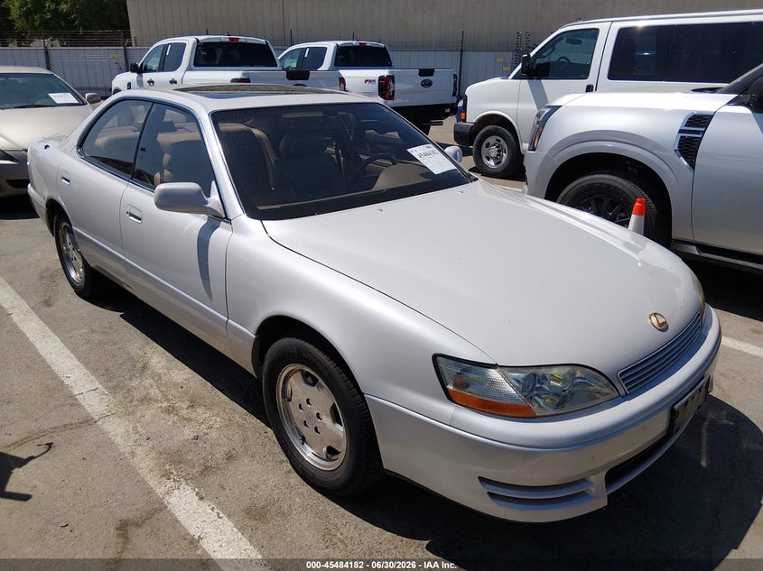 1994 Lexus Es 300 VIN JT8GK13T9R0057121 IAAI salvage auction — NORMAL WEAR, Clear - Dealer Only (California), sold $2,150 on 2026-07-07 (photo 1)