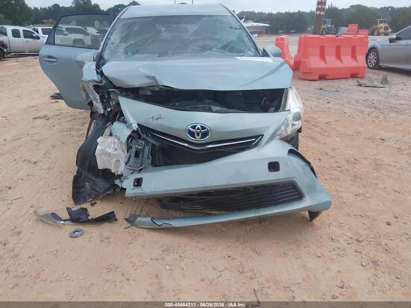 2013 Toyota Prius v VIN JTDZN3EUXD3273747 IAAI salvage auction — RIGHT FRONT, Salvage (North Carolina), sold $25 on 2026-07-27 (photo 6)