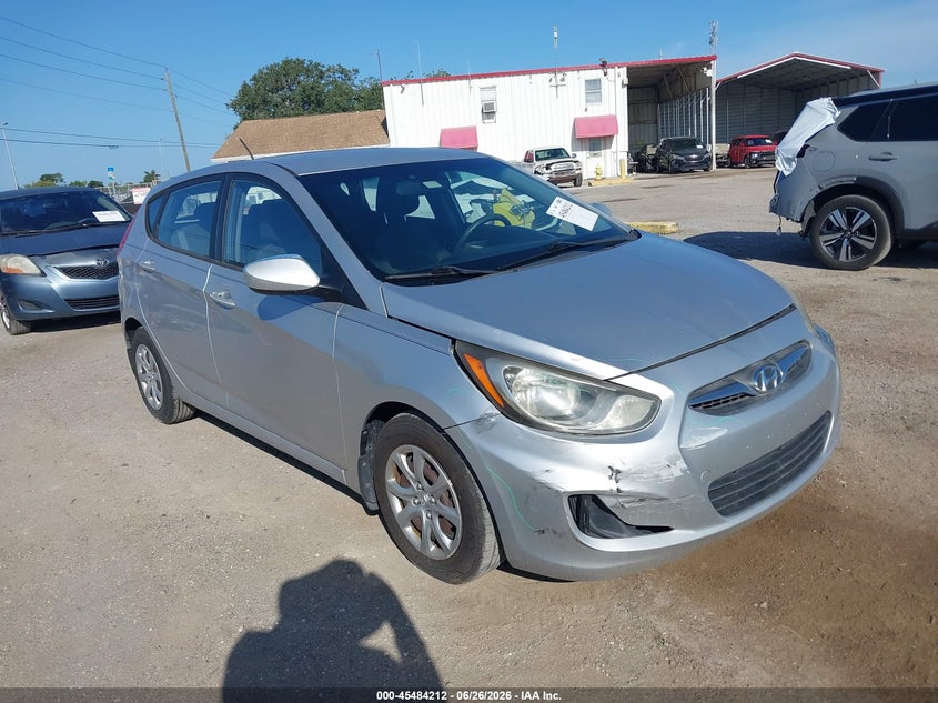 2013 Hyundai Accent VIN KMHCT5AE3DU093621 IAAI salvage auction — FRONT END, Rebuildable (Florida), sold $875 on 2026-07-28 (photo 1)