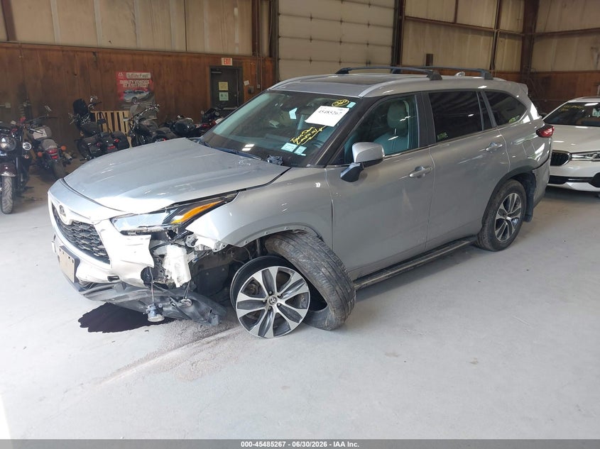 2023 Toyota Highlander VIN 5TDKDRBH5PS023401 IAAI salvage auction — LEFT FRONT, Salvage Title, sold $11,750 on 2026-07-29 (photo 2)