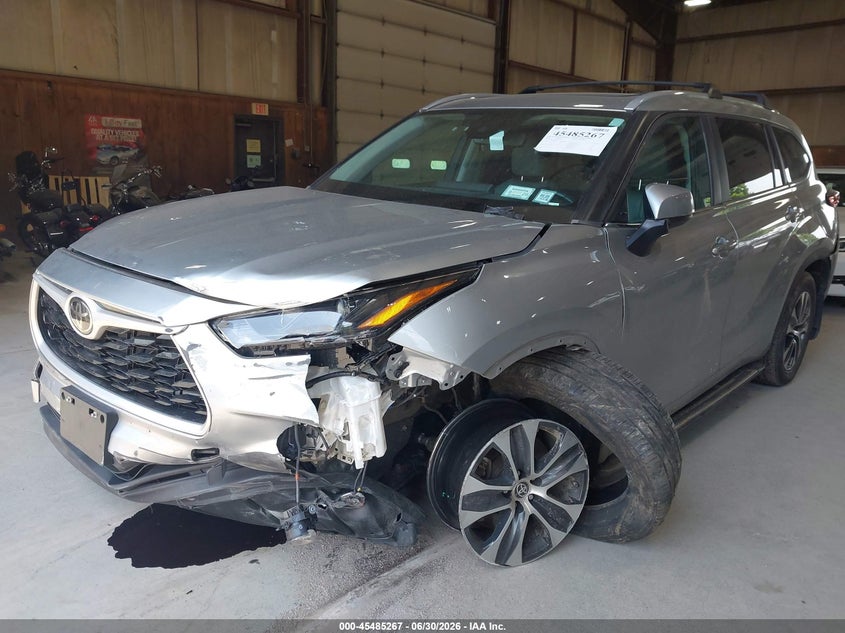 2023 Toyota Highlander VIN 5TDKDRBH5PS023401 IAAI salvage auction — LEFT FRONT, Salvage Title, sold $11,750 on 2026-07-29 (photo 6)