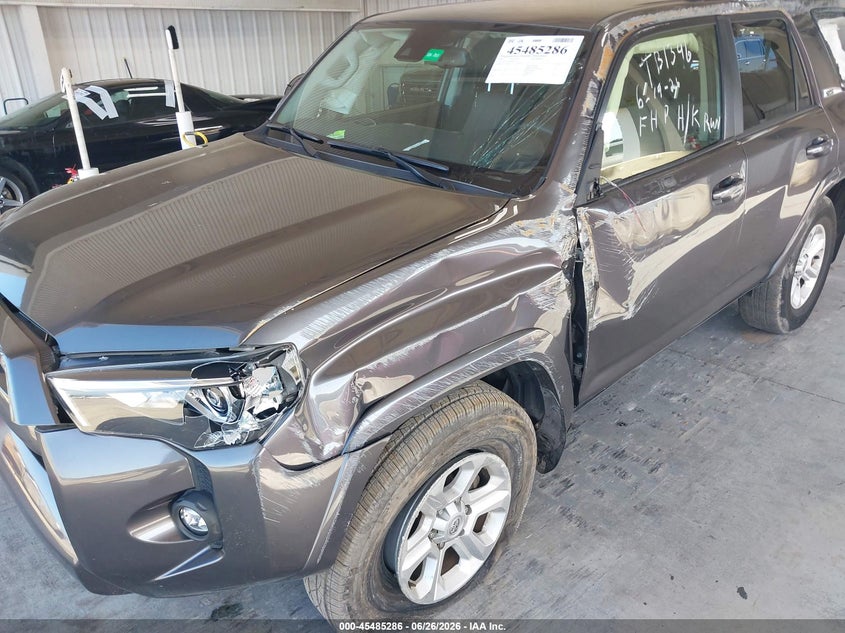 2022 Toyota 4runner VIN JTEEU5JR6N5252572 IAAI salvage auction — ROLLOVER, Rebuildable (Florida), sold $6,500 on 2026-07-29 (photo 6)