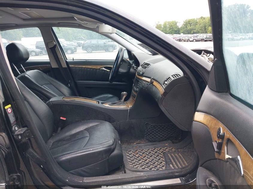 2007 Mercedes-benz E-class VIN WDBUF56X97B064391 IAAI salvage auction — Burn Engine, Clear (Michigan), sold $225 on 2026-08-03 (photo 5)