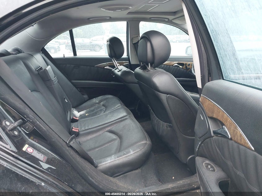 2007 Mercedes-benz E-class VIN WDBUF56X97B064391 IAAI salvage auction — Burn Engine, Clear (Michigan), sold $225 on 2026-08-03 (photo 8)