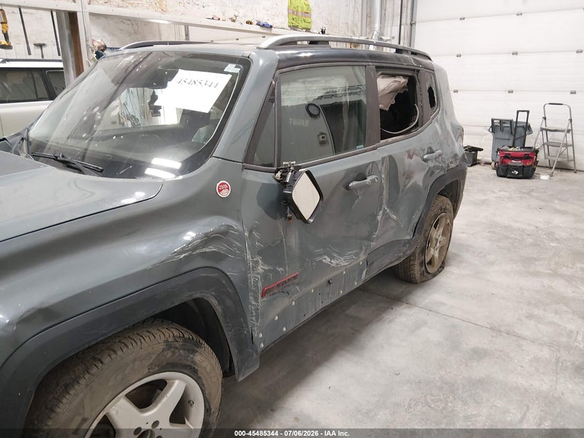 2015 Jeep Renegade VIN ZACCJBCT6FPC20953 IAAI salvage auction — NORMAL WEAR, Original (Alaska), sold $400 on 2026-08-07 (photo 6)