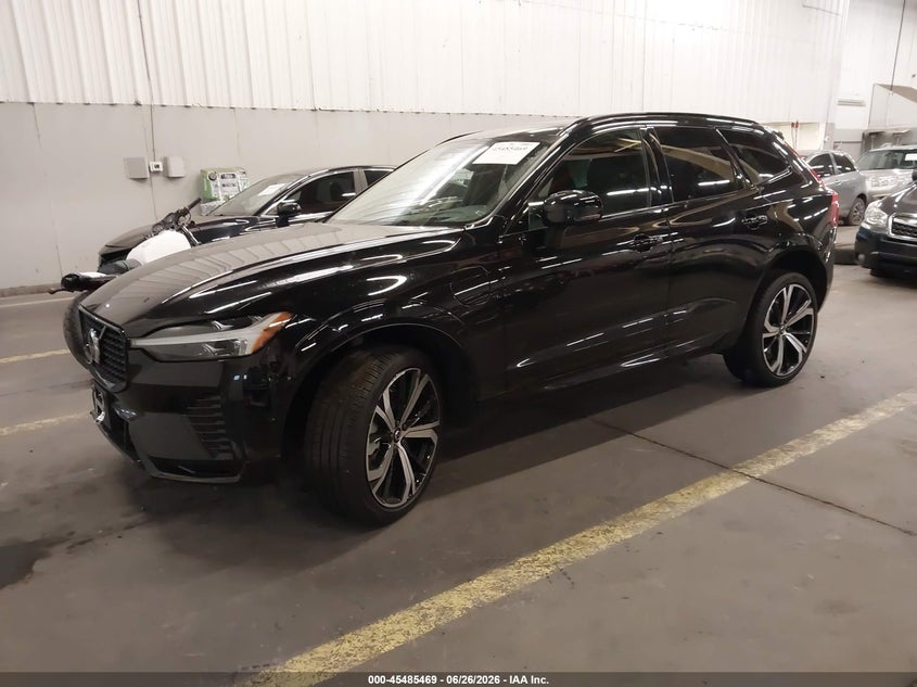 2024 Volvo Xc60 VIN YV4H60DM7R1842045 IAAI salvage auction — RIGHT FRONT, Salvage Title, sold $26,450 on 2026-09-14 (photo 2)