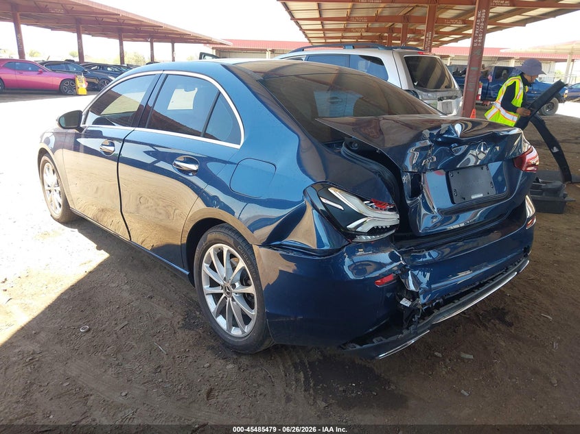 2019 Mercedes-benz A-klasse VIN WDD3G4EB5KW020891 IAAI salvage auction — REAR END, Salvage Title, sold $6,250 on 2026-08-11 (photo 3)