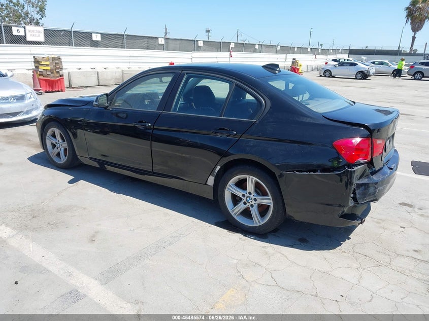 2015 BMW 3er VIN WBA3C1C50FK119274 IAAI salvage auction — FRONT & REAR, Salvage Title, sold $825 on 2026-07-29 (photo 3)