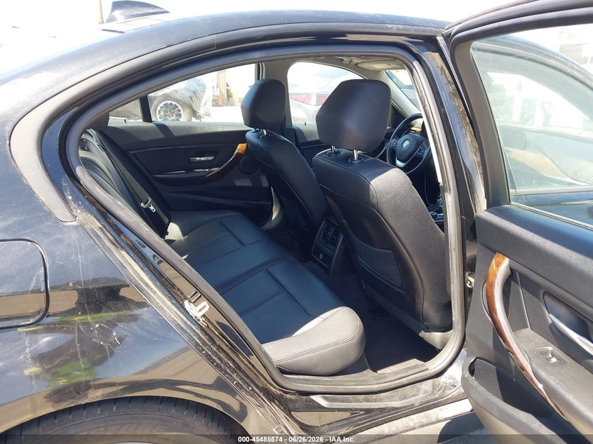 2015 BMW 3er VIN WBA3C1C50FK119274 IAAI salvage auction — FRONT & REAR, Salvage Title, sold $825 on 2026-07-29 (photo 8)