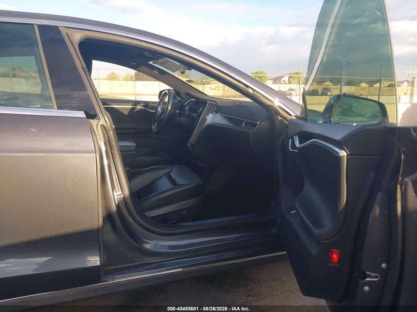 2016 Tesla Model s VIN 5YJSA1E12GF121945 IAAI salvage auction — FRONT END, Salvage (Arizona), sold $3,650 on 2026-07-28 (photo 5)