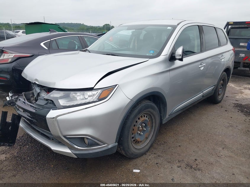 2018 Mitsubishi Outlander VIN JA4AZ3A36JZ038344 IAAI salvage auction — NORMAL WEAR, Clear - Public Restricted (Oklahoma), sold $1,600 on 2026-07-07 (photo 2)