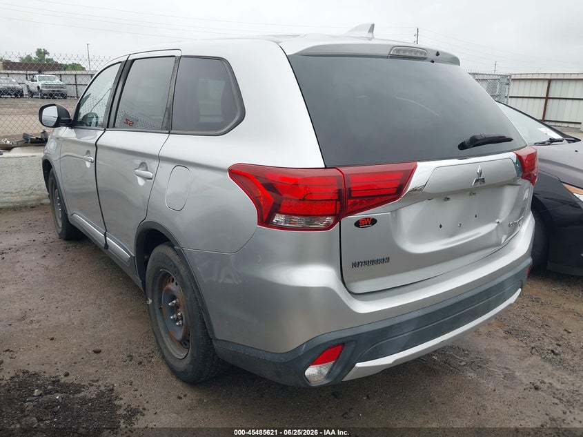 2018 Mitsubishi Outlander VIN JA4AZ3A36JZ038344 IAAI salvage auction — NORMAL WEAR, Clear - Public Restricted (Oklahoma), sold $1,600 on 2026-07-07 (photo 3)