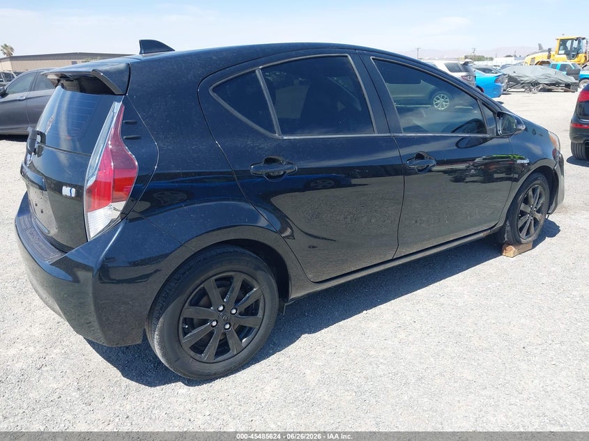2016 Toyota Prius c VIN JTDKDTB38G1122082 IAAI salvage auction — SIDE, Salvage Title, sold $3,225 on 2026-07-16 (photo 4)