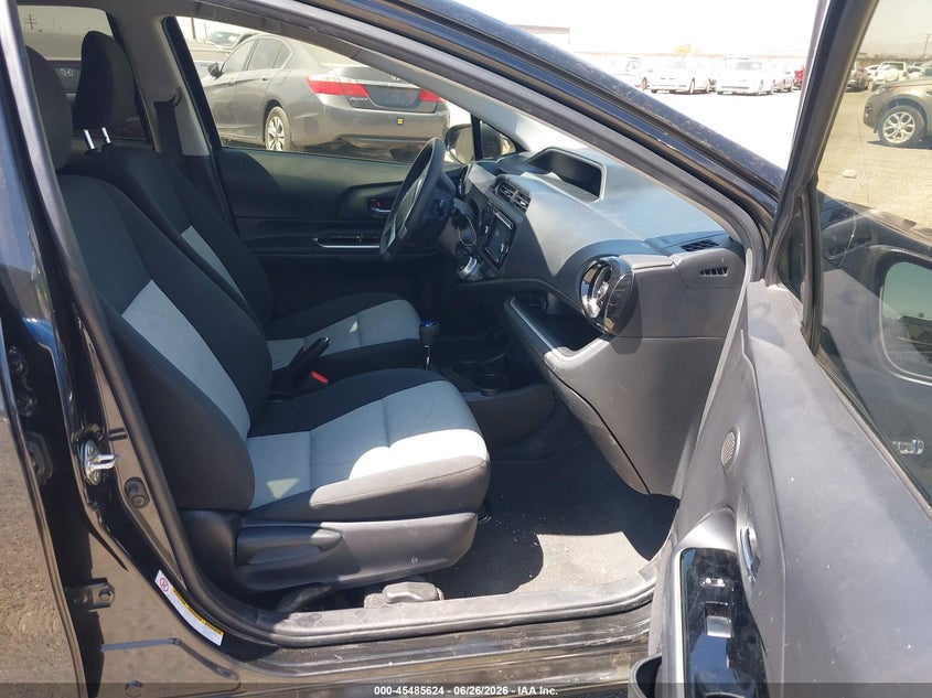 2016 Toyota Prius c VIN JTDKDTB38G1122082 IAAI salvage auction — SIDE, Salvage Title, sold $3,225 on 2026-07-16 (photo 5)