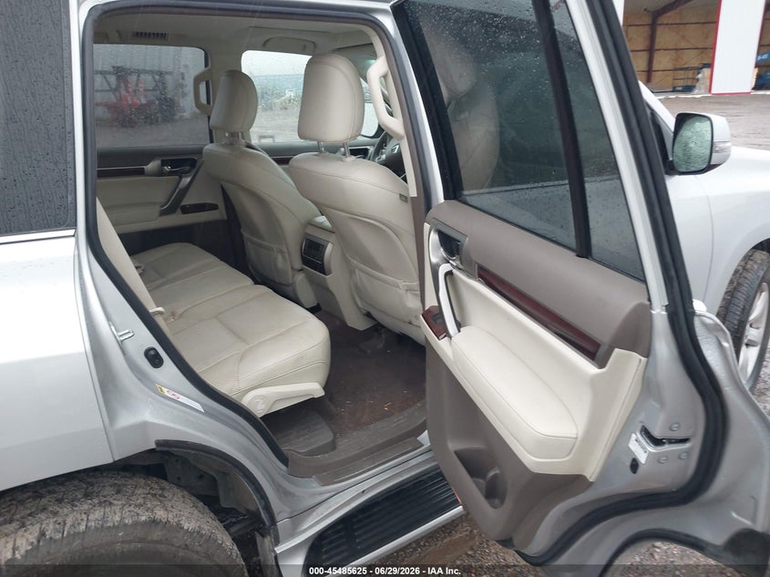2011 Lexus Gx 460 VIN JTJBM7FX9B5022799 IAAI salvage auction — NORMAL WEAR, Clear (Washington), sold $5,700 on 2026-07-22 (photo 8)