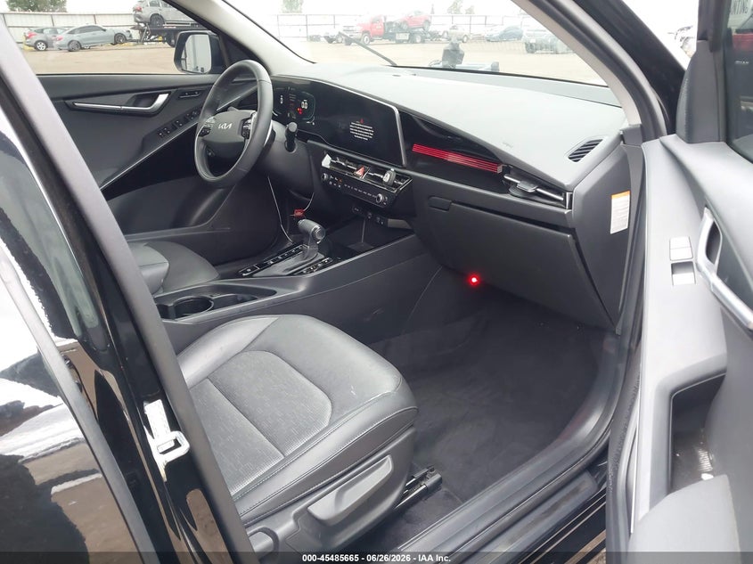 2023 Kia Niro VIN KNDCT3LE0P5090776 IAAI salvage auction — SIDE, Bill Of Sale (Washington), sold $3,550 on 2026-07-21 (photo 5)