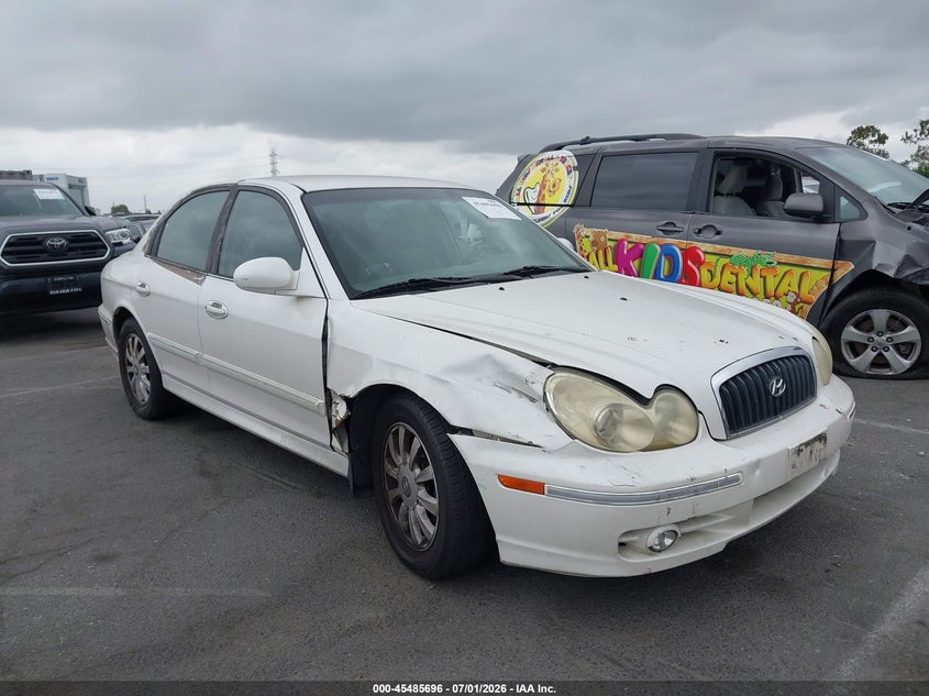 2004 Hyundai Sonata VIN KMHWF35H84A010487 IAAI salvage auction — LEFT FRONT, Salvage (California), sold $425 on 2026-07-16 (photo 1)