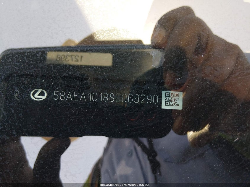 2025 Lexus ES VIN 58AEA1C18SU069290 IAAI salvage auction — THEFT, Wait Title, sold $24,000 on 2026-08-24 (photo 9)