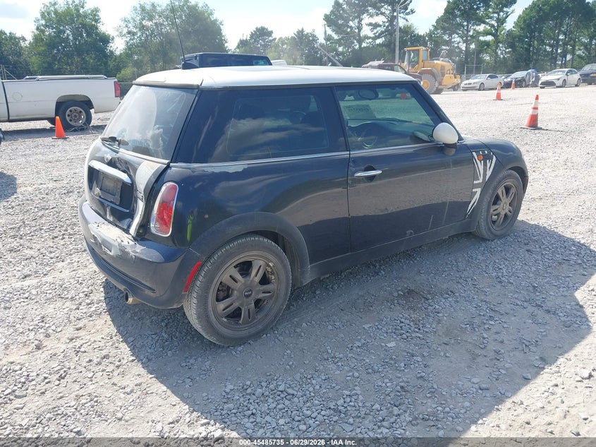 2006 Mini Cooper VIN WMWRC33596TK65723 IAAI salvage auction — REAR END, Salvage (Alabama), sold $250 on 2026-07-20 (photo 4)