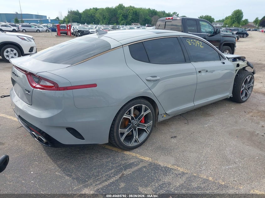 2018 Kia Stinger VIN KNAE55LC7J6024379 IAAI salvage auction — RIGHT FRONT, Clear (Wisconsin), sold $3,550 on 2026-07-09 (photo 4)