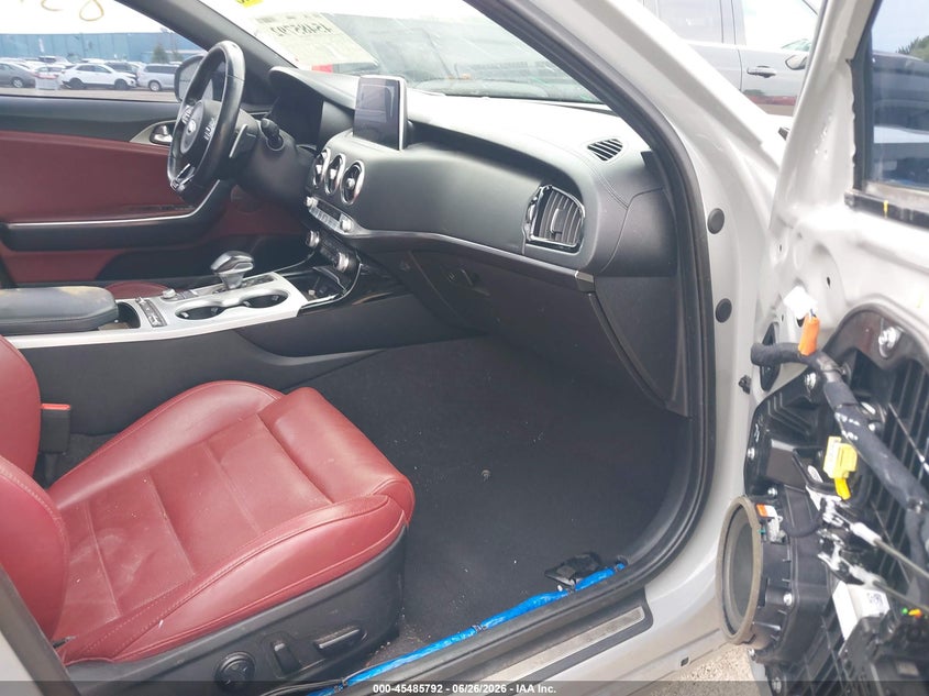 2018 Kia Stinger VIN KNAE55LC7J6024379 IAAI salvage auction — RIGHT FRONT, Clear (Wisconsin), sold $3,550 on 2026-07-09 (photo 5)
