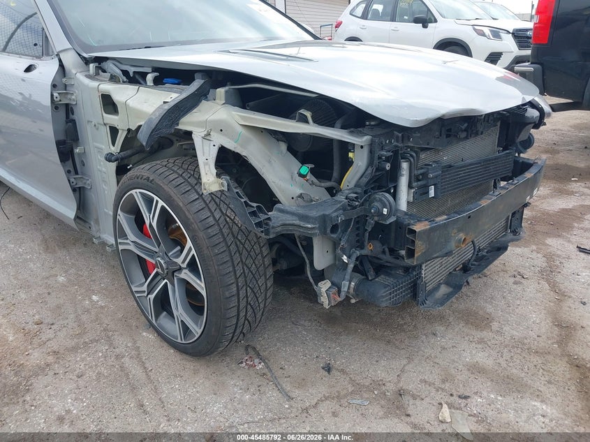 2018 Kia Stinger VIN KNAE55LC7J6024379 IAAI salvage auction — RIGHT FRONT, Clear (Wisconsin), sold $3,550 on 2026-07-09 (photo 6)