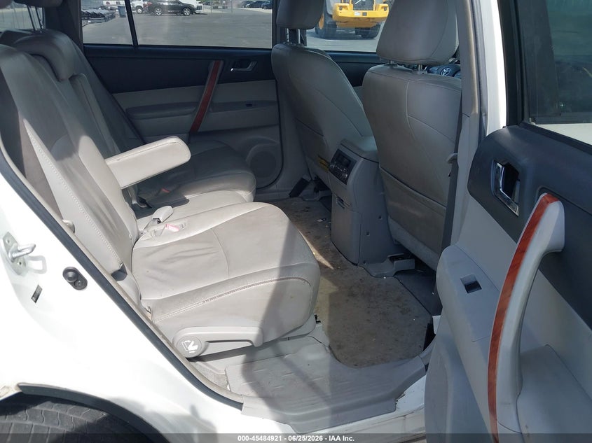 2008 Toyota Highlander VIN JTEDS42A982021580 IAAI salvage auction — NORMAL WEAR, Clear (Florida), sold $3,550 on 2026-07-13 (photo 8)